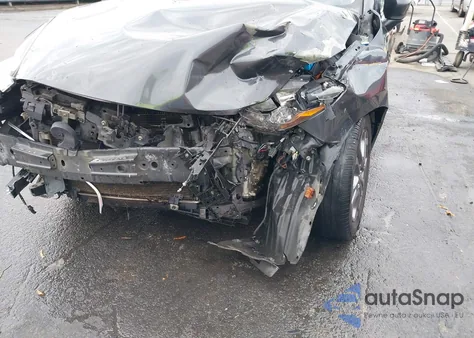 2019 Toyota Yaris Le z USA, uszkodzony, nr VIN 3MYDLBYV3KY519283